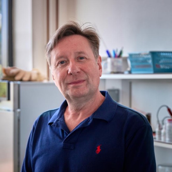 prof. Mark Hermann Rümmeli